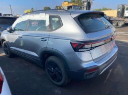
										Salvaged Cars 2025 Volkswagen Taos full									