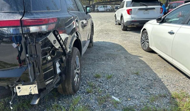 
								Salvaged Cars 2024 Nissan Pathfinder full									