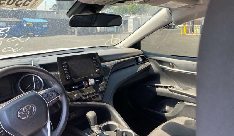 
								Salvaged Cars 2021 Toyota Camry full									