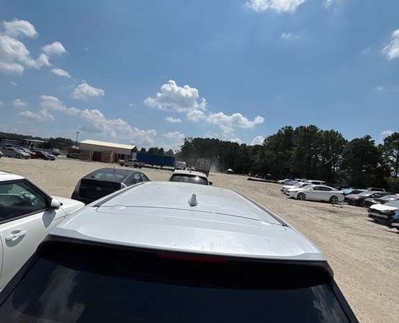 
								Salvaged Cars 2024 MITSUBISHI Outlander full									