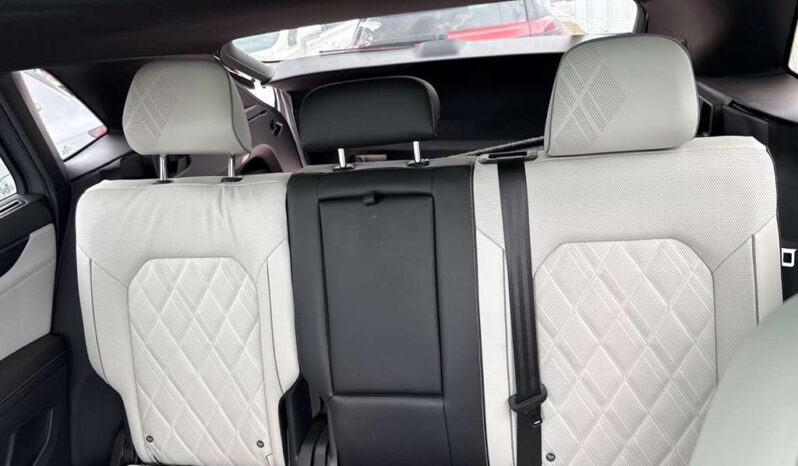 
								Salvaged Cars 2025 Volkswagen Atlas Cross Sport full									