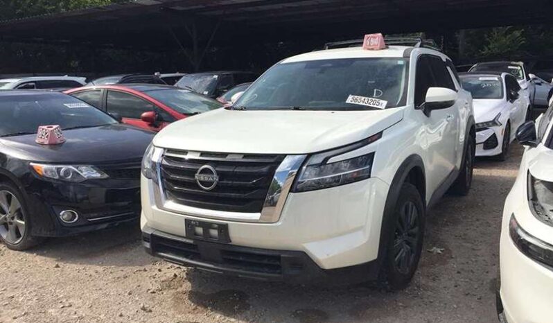 
								Salvaged Cars 2022 Nissan Pathfinder full									