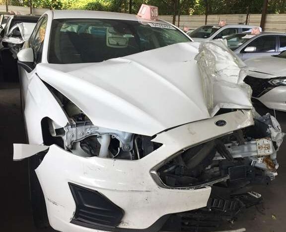 
								Salvaged Cars 2020 Ford fusion full									