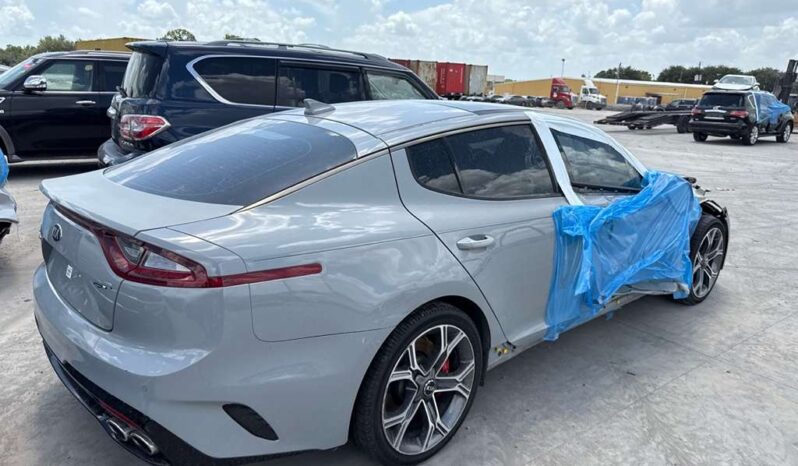 
								Salvaged Cars 2018 Kia Stinger full									