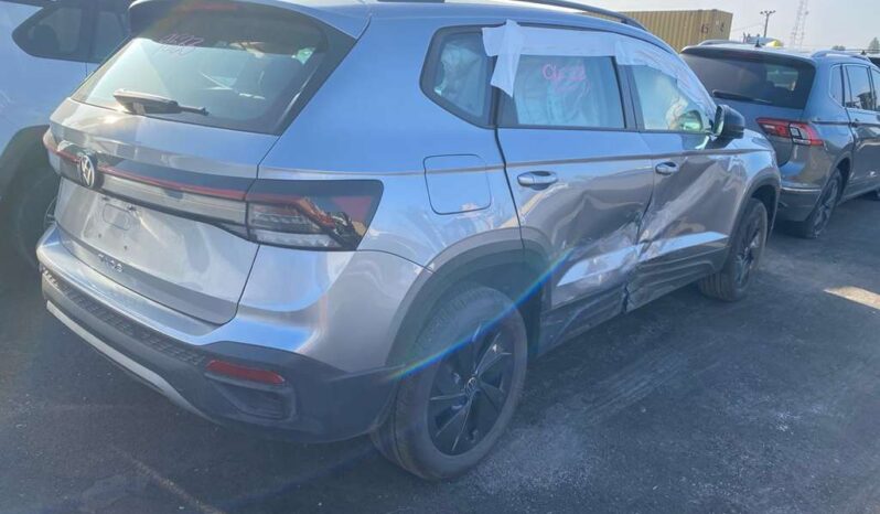 
								Salvaged Cars 2025 Volkswagen Taos full									