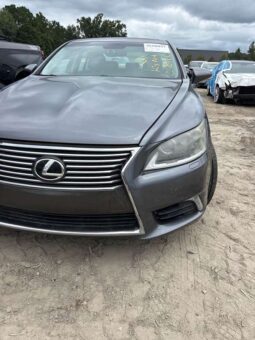 
										Salvaged Cars 2013 Lexus LS full									