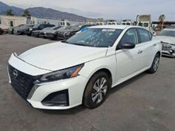 Salvaged Cars 2024 Nissan Altima