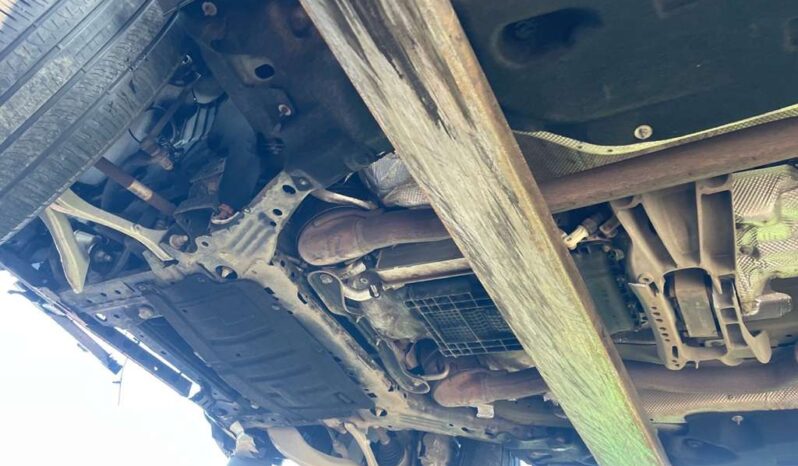 
								Salvaged Cars 2022 Ford Explorer full									
