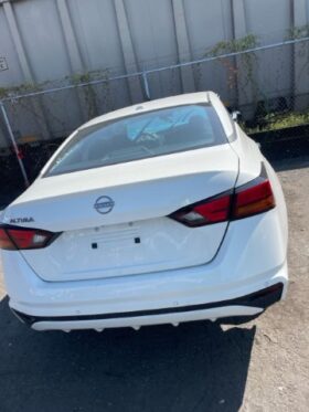 Salvaged Cars 2024 Nissan Altima