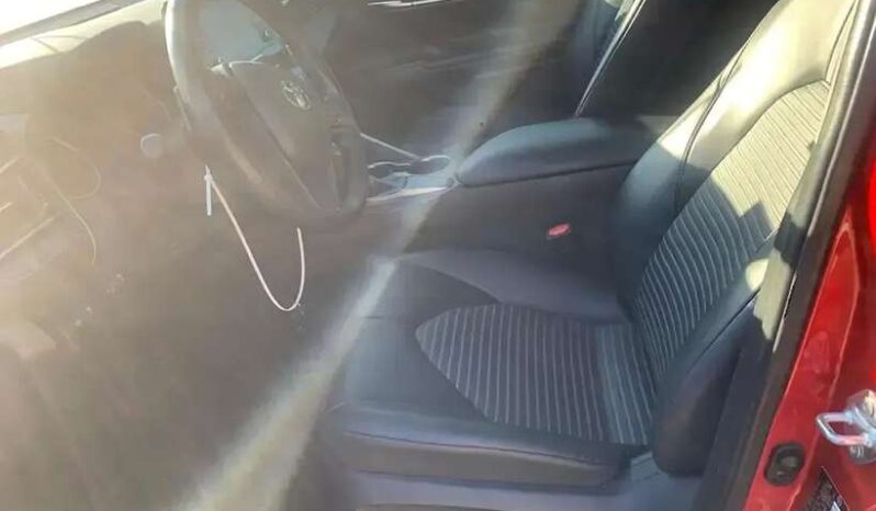 
								Salvaged Cars 2021 Toyota Camry full									
