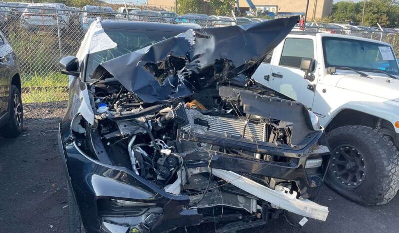 
								Salvaged Cars 2022 Ford Explorer full									