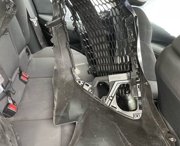 
								Salvaged Cars 2021 Toyota Corolla full									