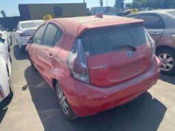
										Salvaged Cars 2016 Toyota Prius C full									