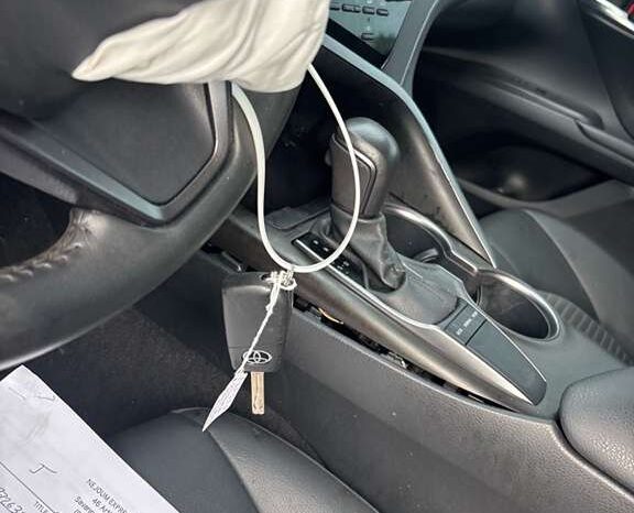 
								Salvaged Cars 2023 Toyota Camry full									