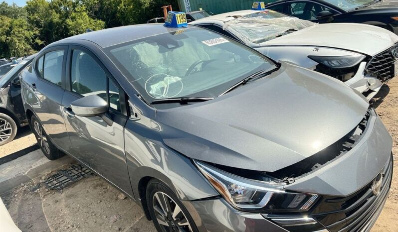 
								Salvaged Cars 2024 Nissan Versa full									