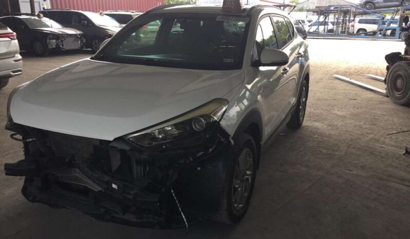 
								Salvaged Cars 2016 Hyundai Tucson full									