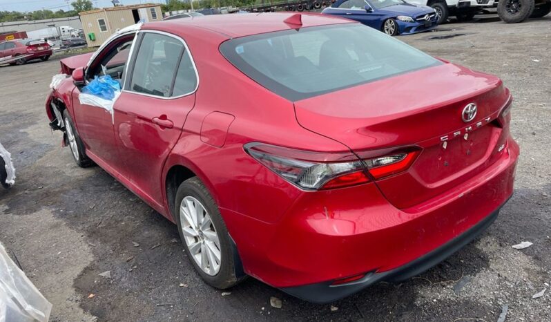 
								Salvaged Cars 2023 Toyota Camry full									