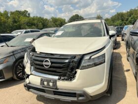 Salvaged Cars 2022 Nissan Pathfinder