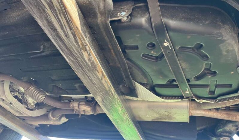 
								Salvaged Cars 2022 Ford Explorer full									
