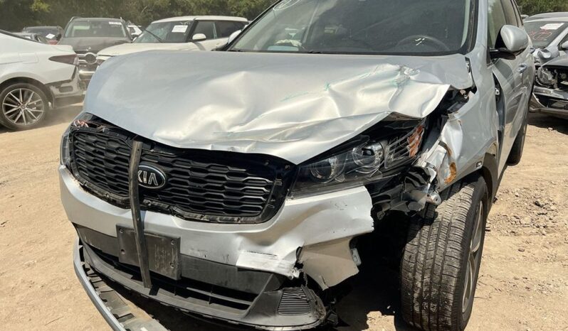 
								Salvaged Cars 2020 Kia Sorento full									