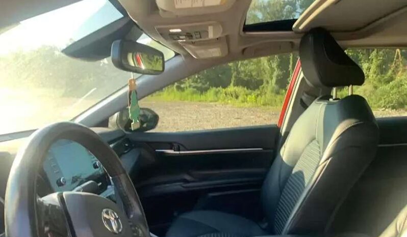 
								Salvaged Cars 2021 Toyota Camry full									