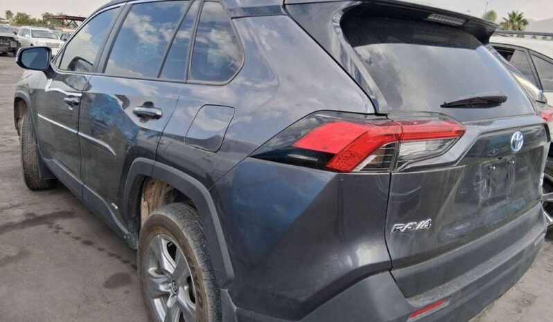 
								Salvaged Cars 2024 Toyota RAV4 full									