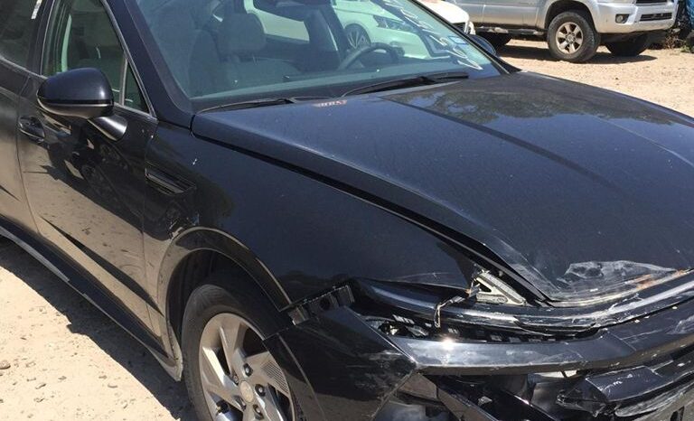 
								Salvaged Cars 2025 Hyundai Sonata full									