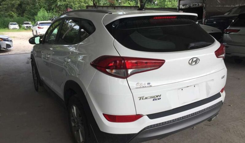 
								Salvaged Cars 2016 Hyundai Tucson full									