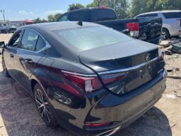 Salvaged Cars 2025 Lexus ES