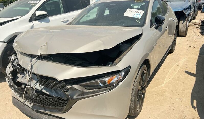 
								Salvaged Cars 2025 Mazda Mazda3 full									