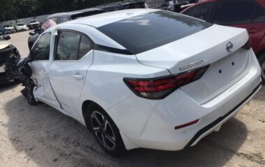 Salvaged Cars 2025 Nissan SentraNissan