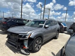 Salvaged Cars 2024 Volkswagen Atlas Cross SportVolkswagen