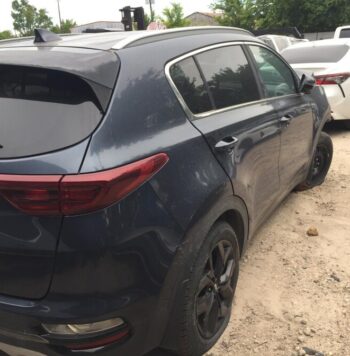 Salvaged Cars 2021 Kia...