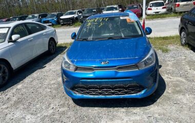 Salvaged Cars 2023 Kia RioKia