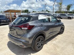 Salvaged Cars 2023 Nissan kicksNissan