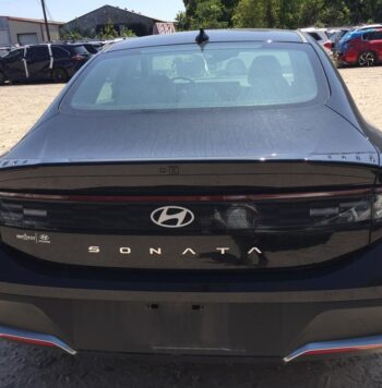 Salvaged Cars 2025 Hyundai...
