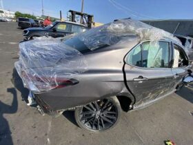 Salvaged Cars 2021 Toyota CamryToyota