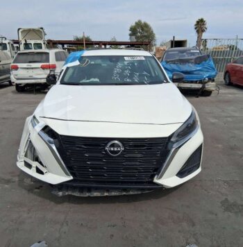 Salvaged Cars 2024 Nissan...