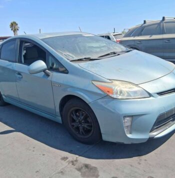 Salvaged Cars 2015 Toyota...