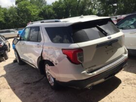 Salvaged Cars 2021 Ford ExplorerFord