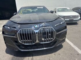 Salvaged Cars 2024 BMW 740iBMW