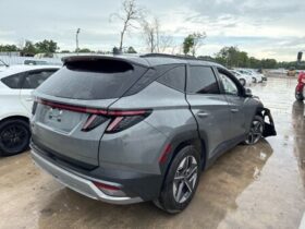 Salvaged Cars 2025 Hyundai TucsonHyundai