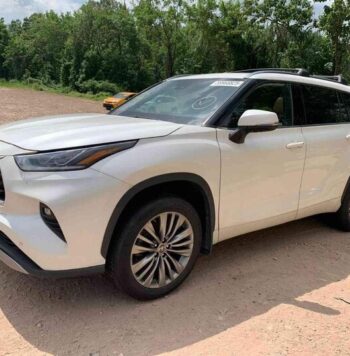 Salvaged Cars 2020 Toyota...