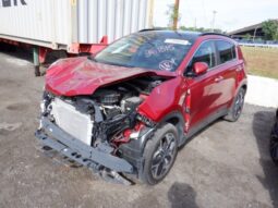 Salvaged Cars Kia SportageKia