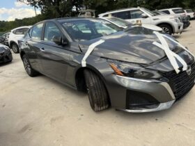 Salvaged Cars 2025 Nissan AltimaNissan