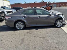Salvaged Cars 2018 Toyota CamryToyota