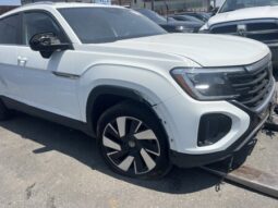 Salvaged Cars 2024 Volkswagen Atlas Cross SportVolkswagen