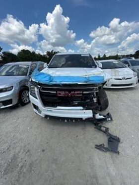 Salvaged Cars 2023 GMC YukonGMC
