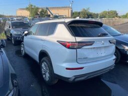 Salvaged Cars 2025 MITSUBISHI OutlanderMITSUBISHI