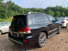 Salvaged Cars 2015 Lexus LXLexus